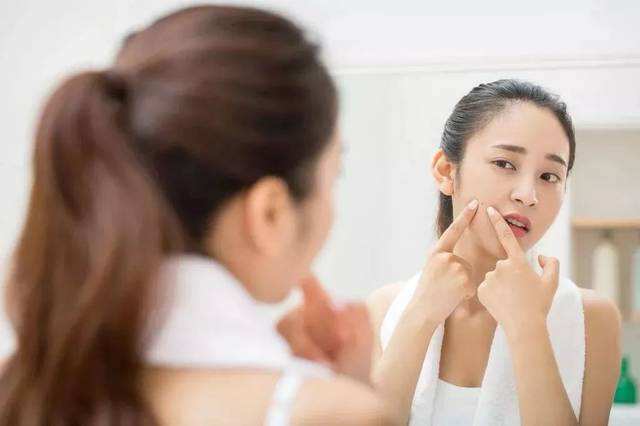 工行安徽自贸试验区合肥片区支行上门服务显关怀