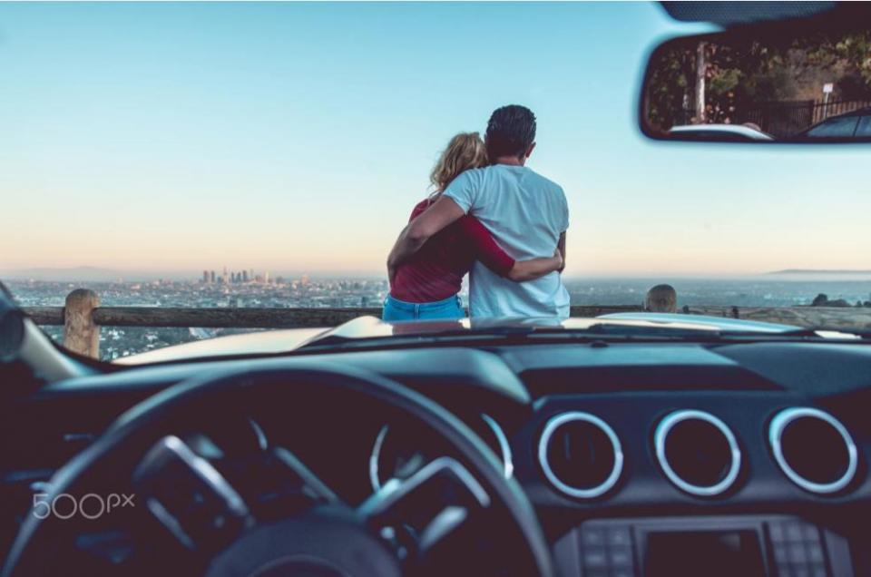 A股午评 | 创业板指半日涨0.92% 医药股再度爆发 半导体赛道强势