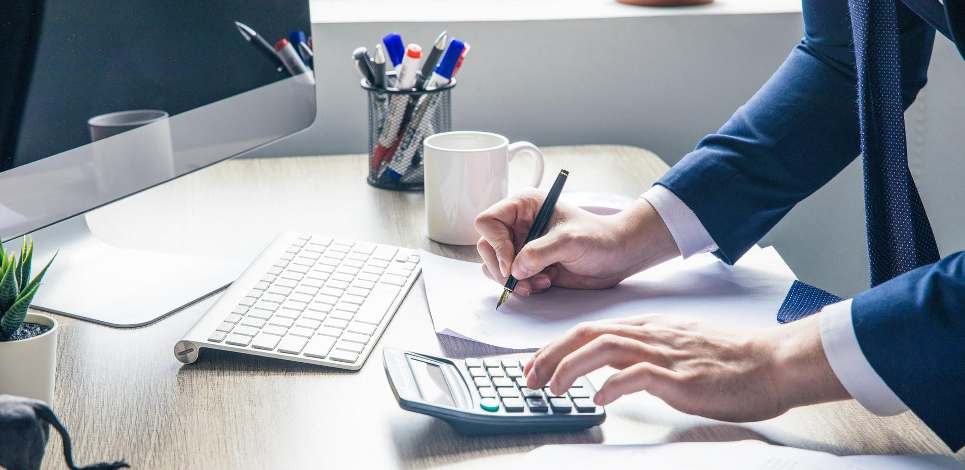 工行肥东支行开展助考便民志愿服务活动