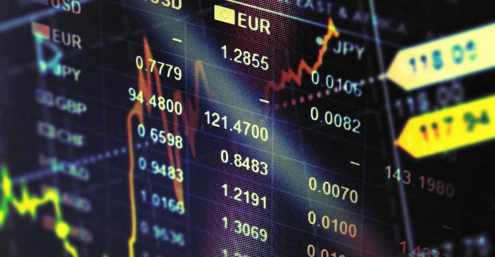 特朗普全面发力!解雇统计局局长并要求鲍威尔辞职