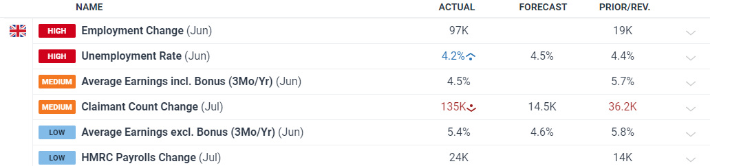 我市“95后”科幻文学新星举办签名售书活动